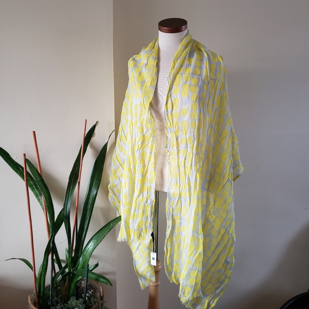 GAP BNWT Viscose Polka Dot Large Scarf - Mellow Yellow/Greyish O/S